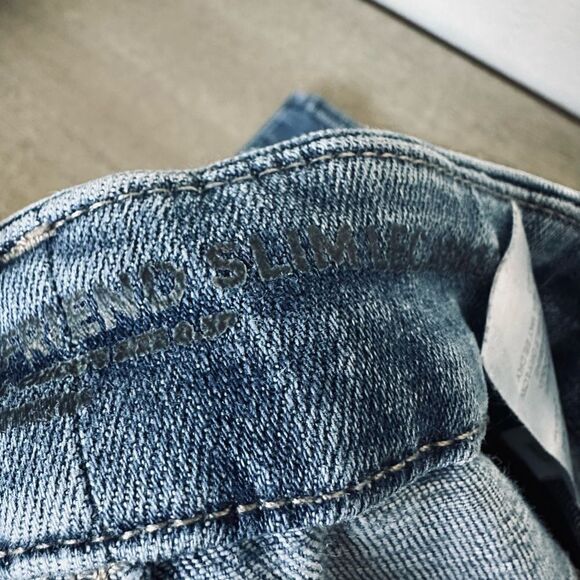 Chico’s So Slimming Cropped Denim Jeans .5 - Picture 5 of 6